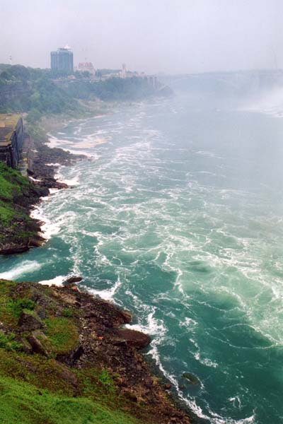 0142-niagara-falls-canadian-side